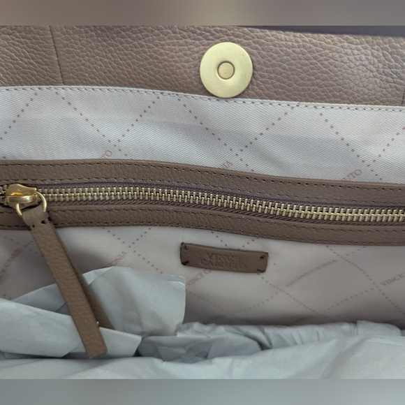 Vince Camuto Elegant Tan Leather Tote Bag - Picture 5 of 5